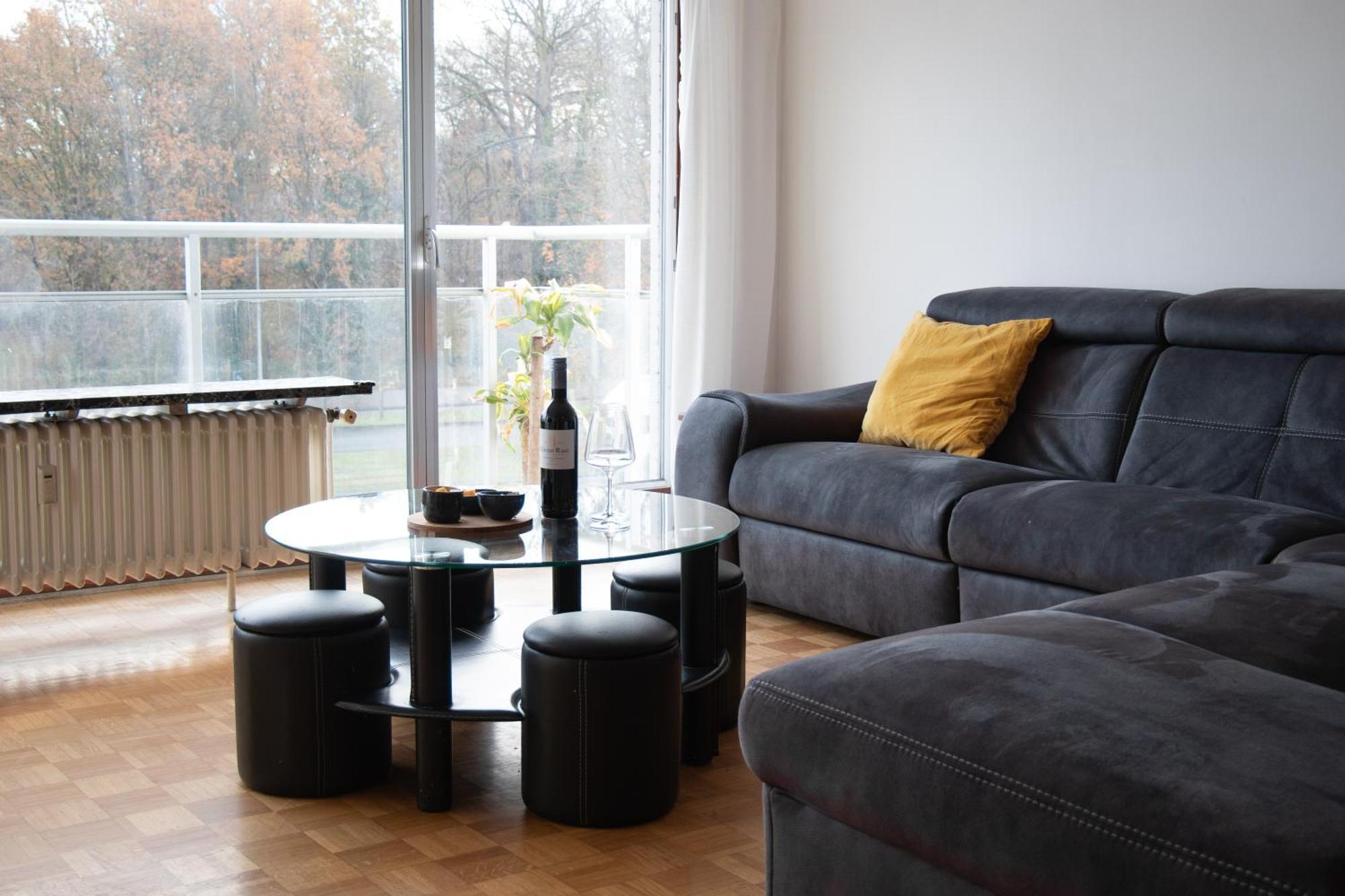 Wonderful Family In Appartement *